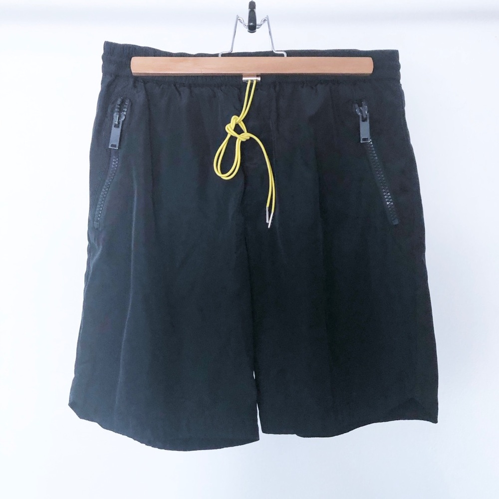 Men’s Forever21 shorts size Medium